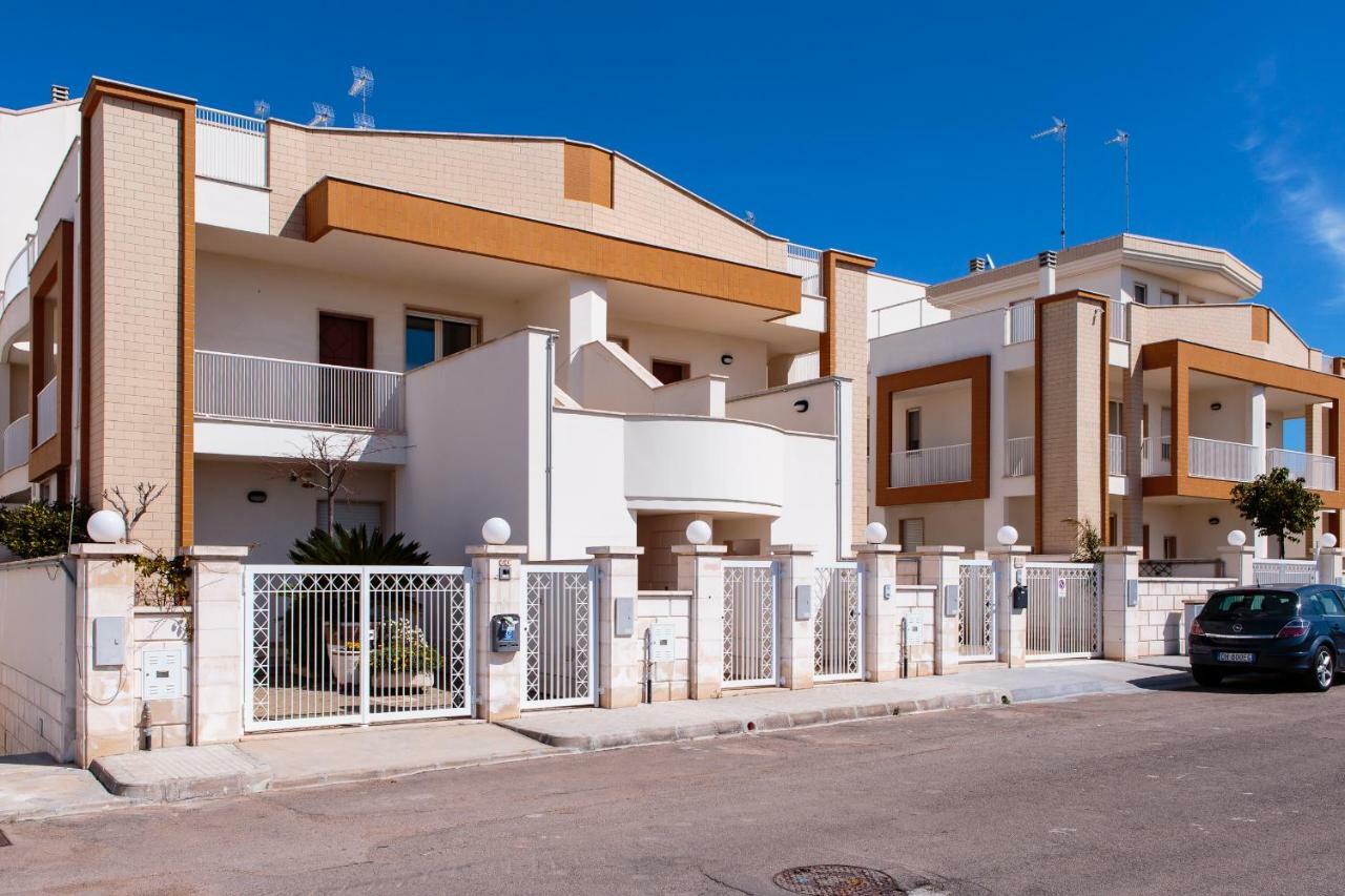 Complesso Casamica Parabita Exterior foto