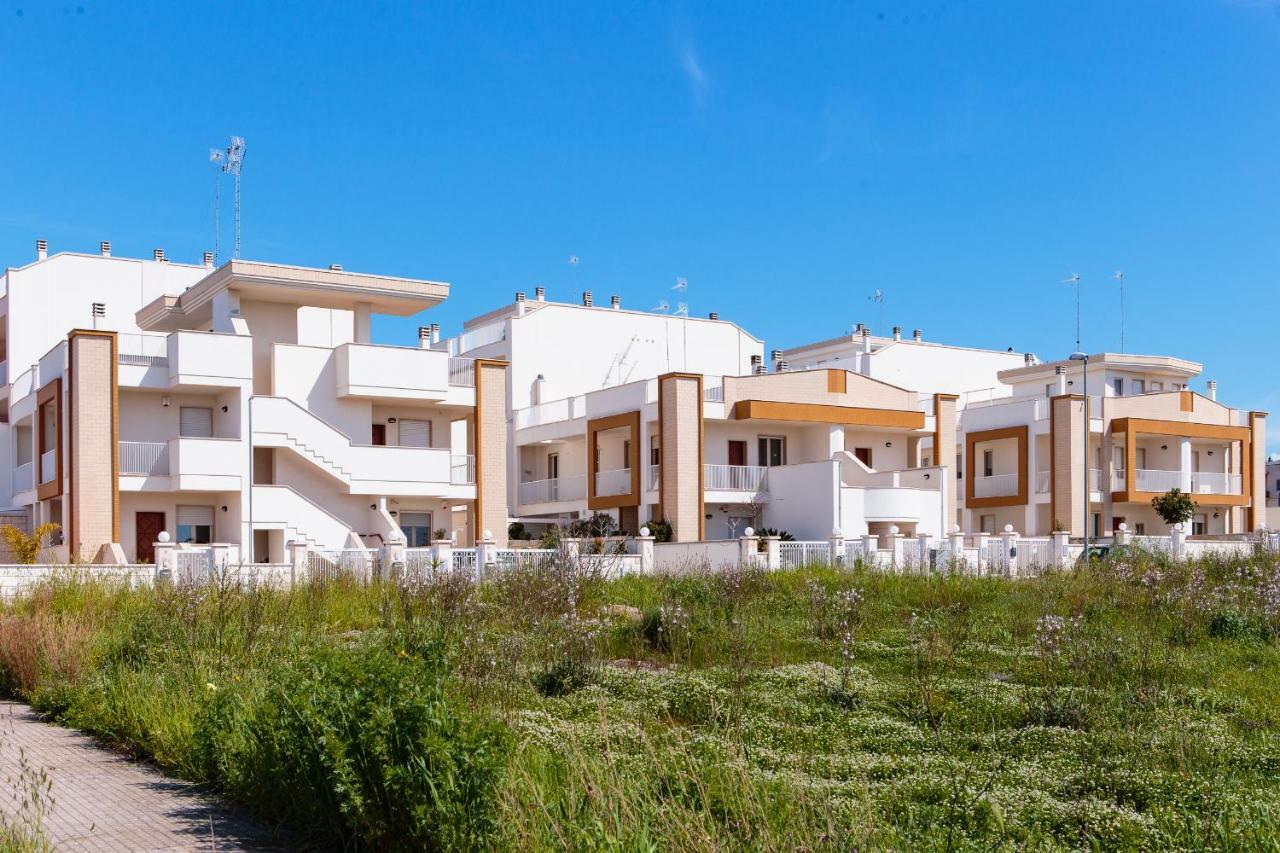 Complesso Casamica Parabita Exterior foto